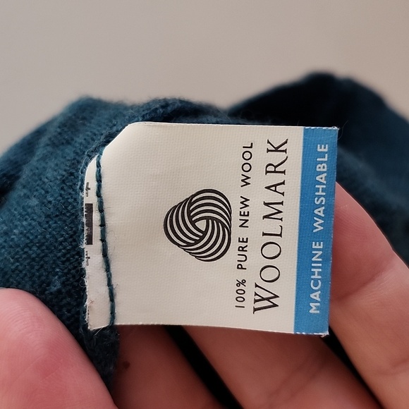 Banana Republic Teal Wool V-Neck Sweater Womens Medium. - Picture 4 of 8